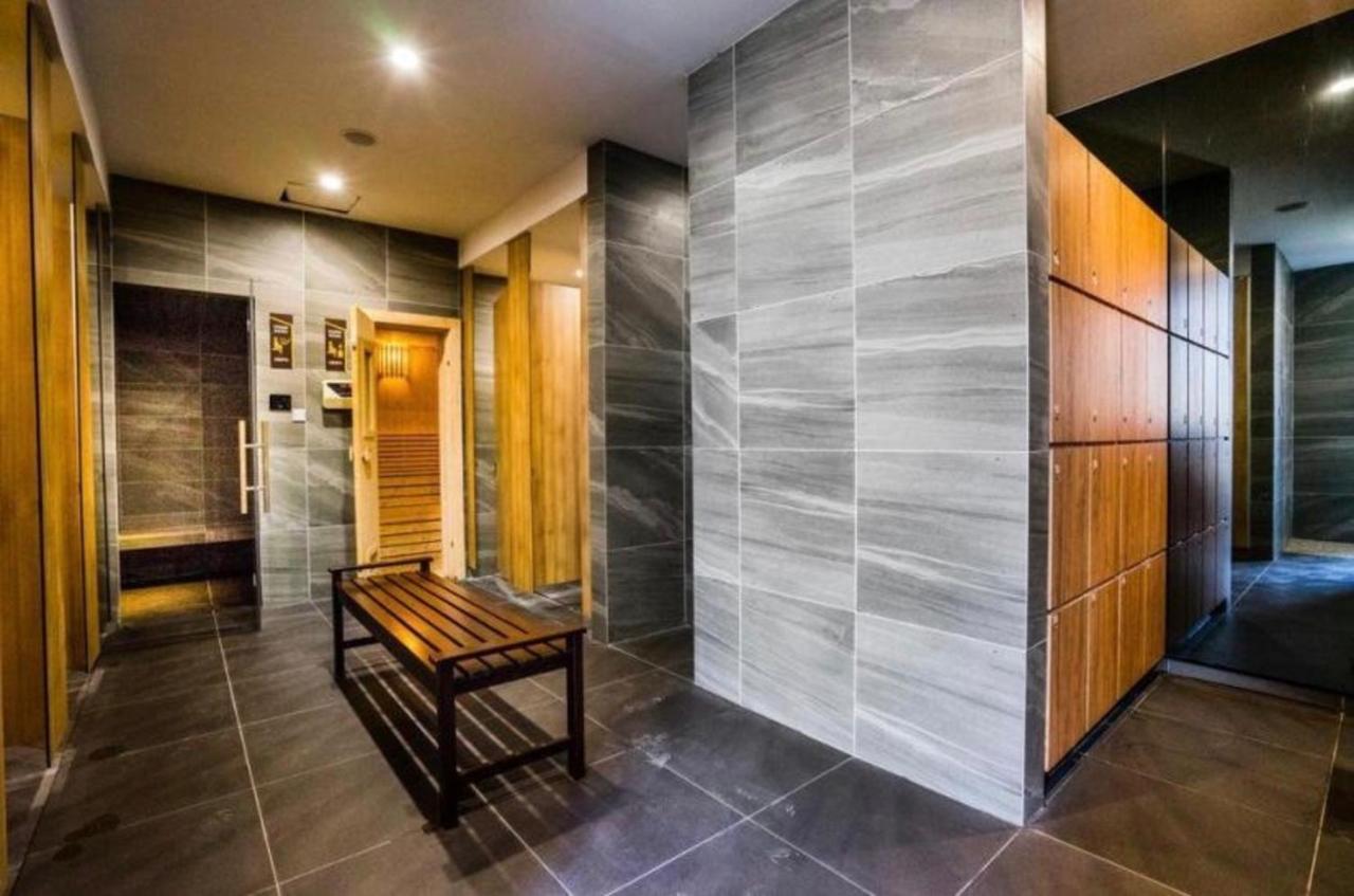 Imperio,res - Seaview -- Private -- 5-7pax Apartment *